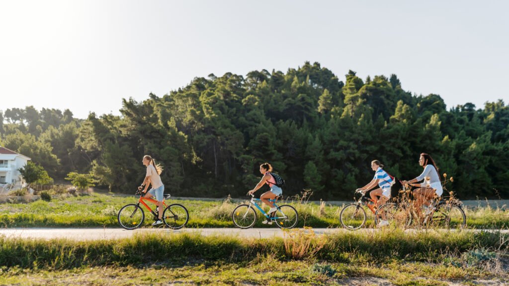 🤝 Building Community Through Offline Connections: Real-World Ways to Unplug and Reconnect Building Community Through Offline Connections: Real-World Ways to Unplug and Reconnect